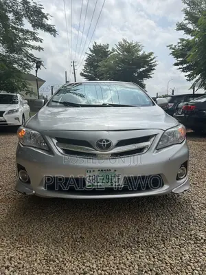 Toyota Corolla 2012 Silver