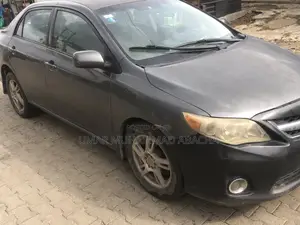 Toyota Corolla 2013 Black