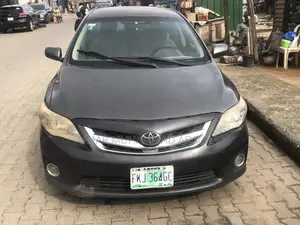 Toyota Corolla 2013 Black
