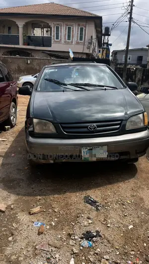 Toyota Sienna XLE 2003 Green