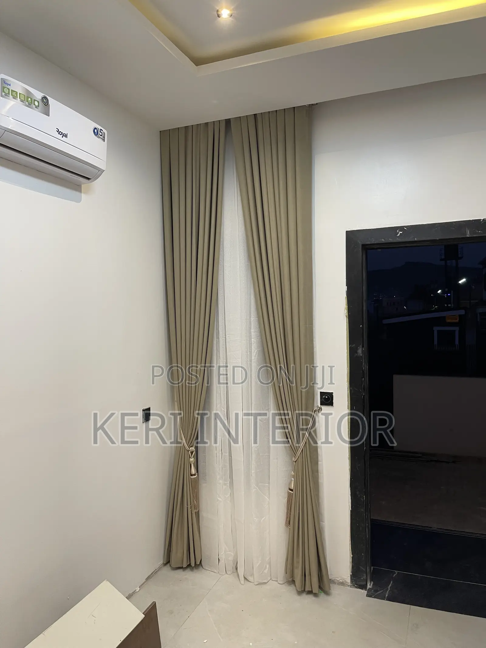 Curtain Vendor
