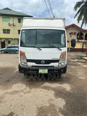 Nissan Caravan (Urvan) 2013 White