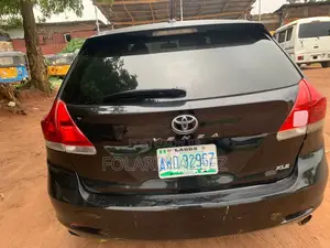 Toyota Venza XLE 2010 Black