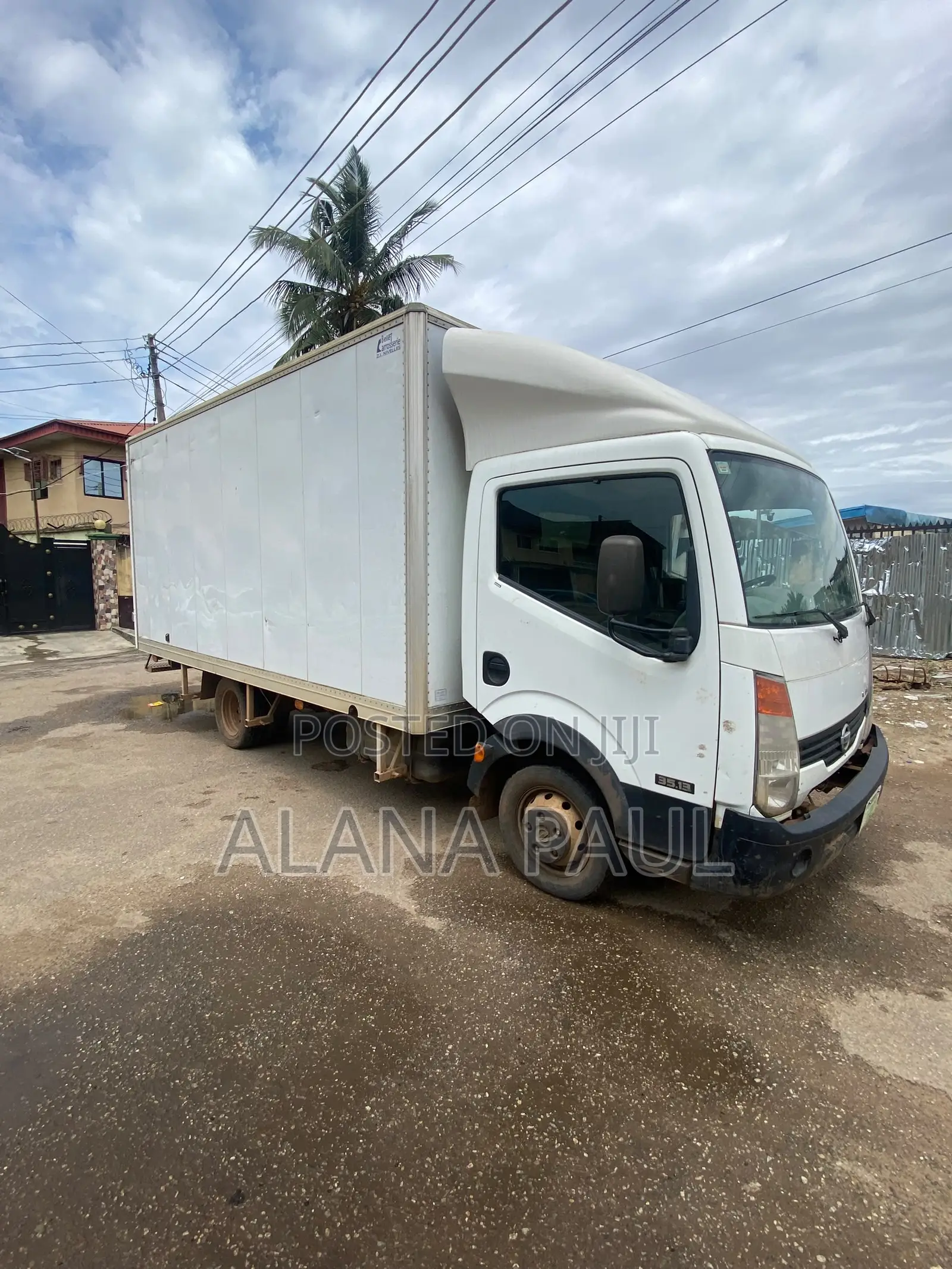 Nissan Caravan (Urvan) 2013 White