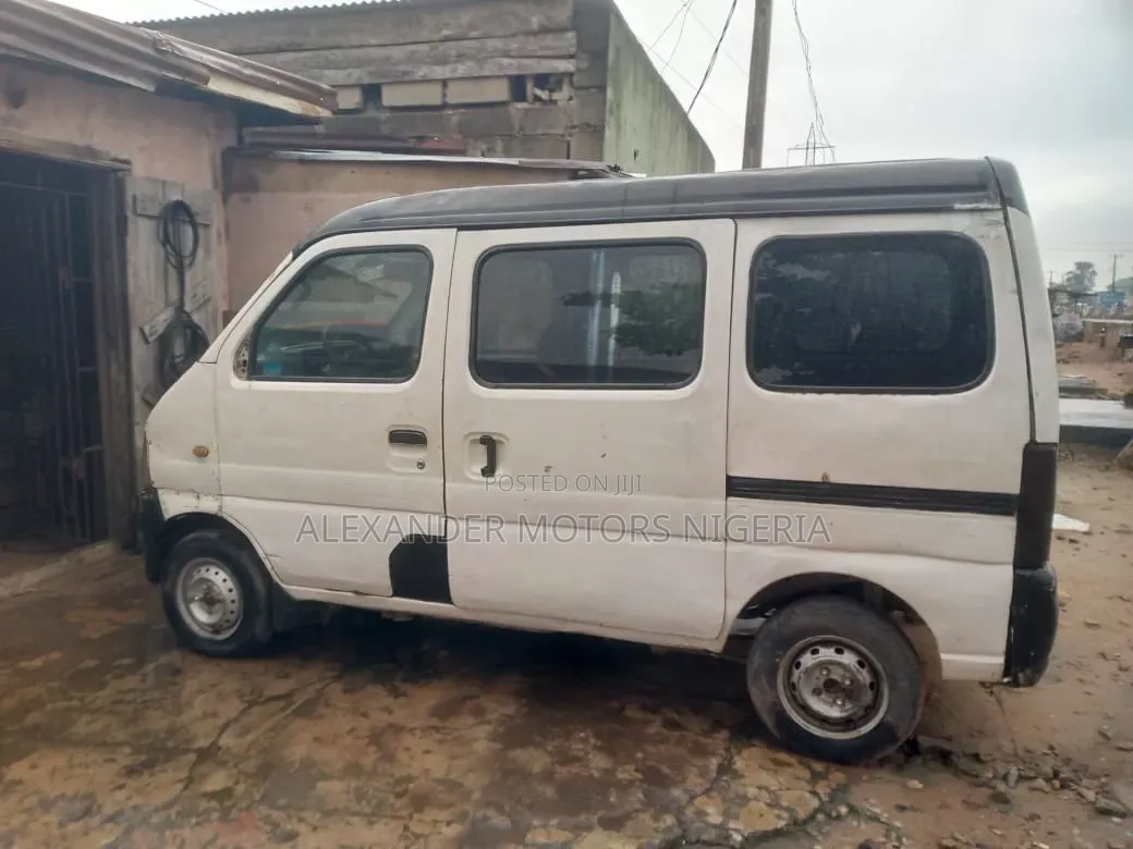 Suzuki Every 2005 White