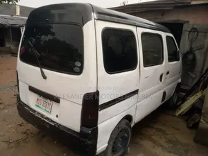 Suzuki Every 2005 White