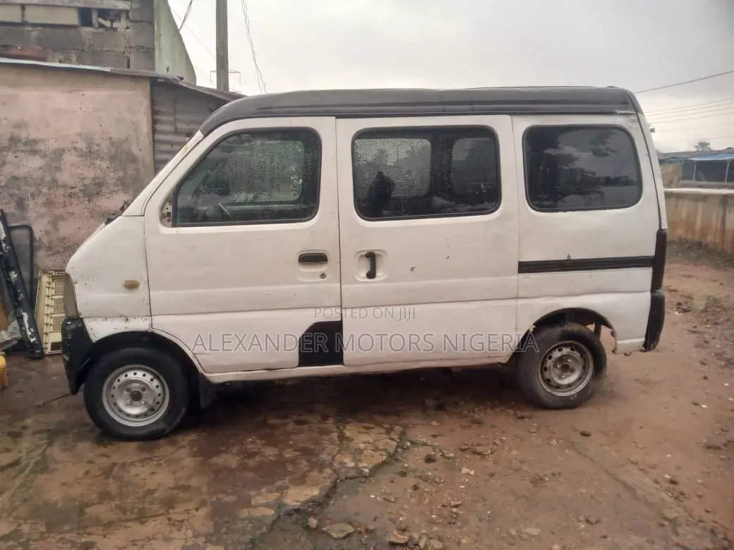 Suzuki Every 2005 White