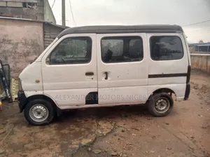 Suzuki Every 2005 White