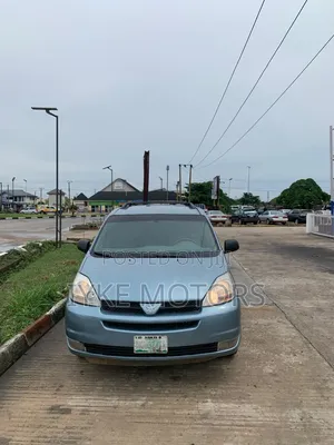 Toyota Sienna 2005 Green