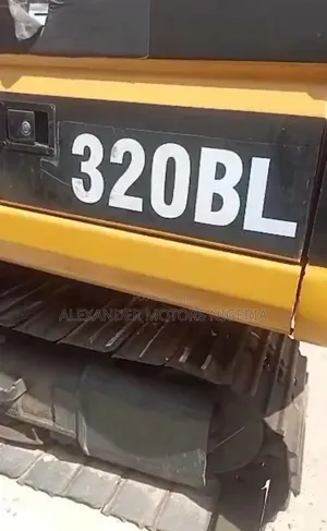 Foreign Used Excavator "Cat 320bl Caterpillar" 20.8 Tons, 12hr Work Hr