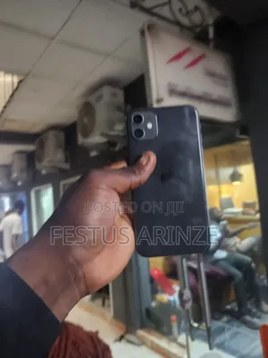 Apple iPhone 11 64 GB Black