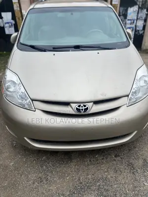 Toyota Sienna LE AWD 2006 Gold