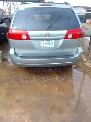 Toyota Sienna LE FWD 2006 Gray