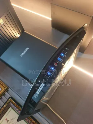 Quality Bosch 60cm Curved Automatic Handwave Control Heat Extractor
