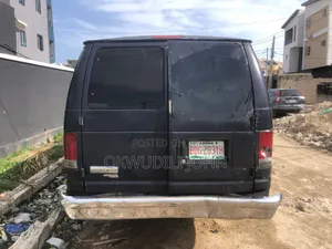 Ford E350 2007 Blue