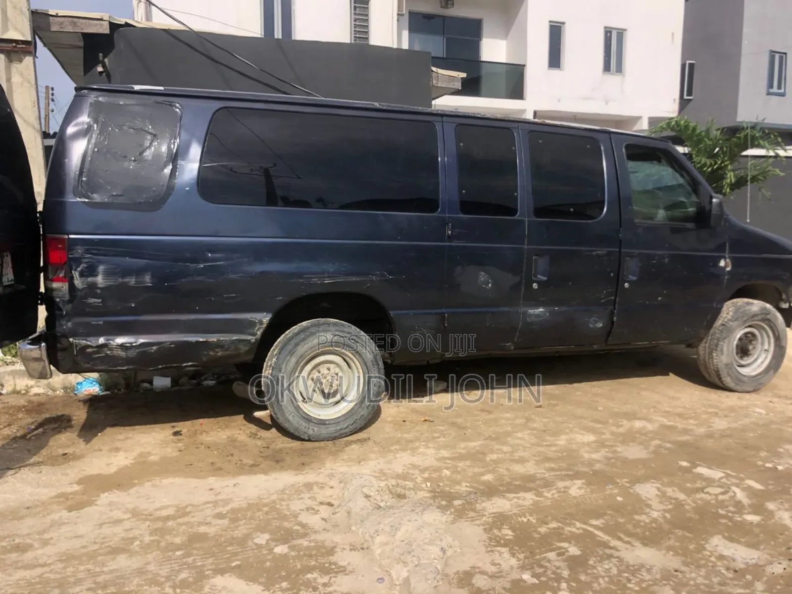 Ford E350 2007 Blue