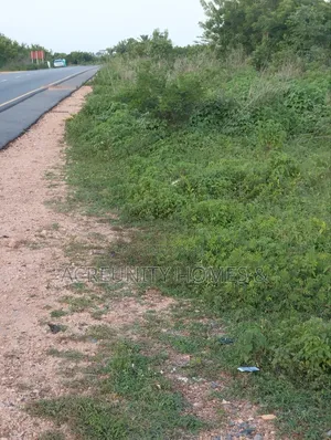 50 Acres of Commercial Land Available at Km 10 Iseyin-Ogbomoso Exp Way