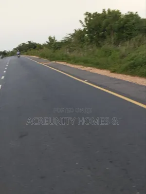 50 Acres of Commercial Land Available at Km 10 Iseyin-Ogbomoso Exp Way
