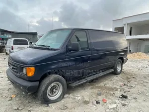 Ford E350 2007 Blue