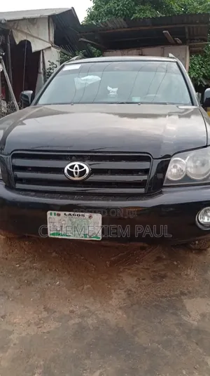 Toyota Highlander Base FWD 2003 Black