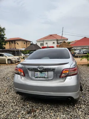 Toyota Camry 2009 Silver