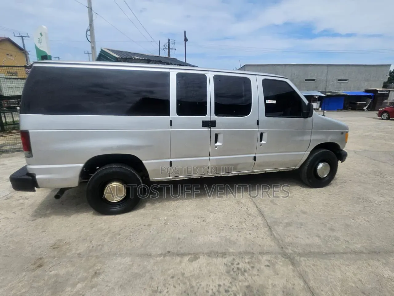 Ford E350 2008 Silver