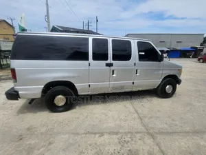 Ford E350 2008 Silver