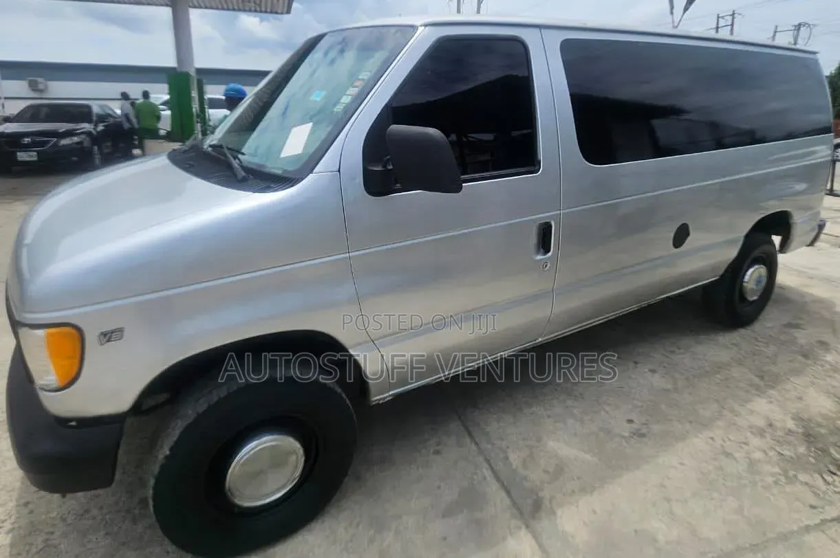 Ford E350 2008 Silver