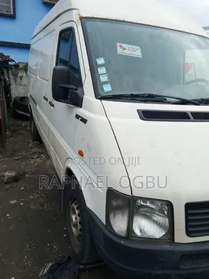 Volkswagen Transporter 2002 White