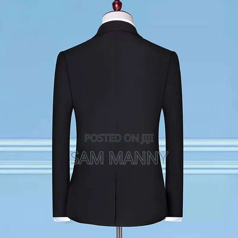 Men Fitted Suitwear