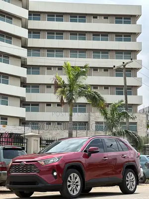 Toyota RAV4 2019 Maroon