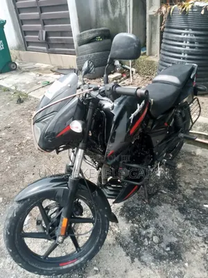 Bajaj Avenger 220 Cruise 2023 Black