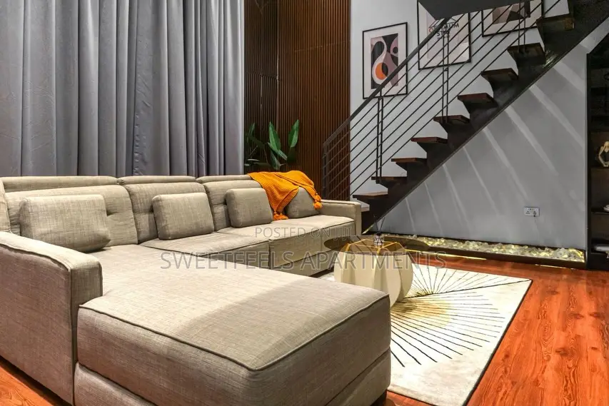 2 Bedroom With Middle Sized Bed