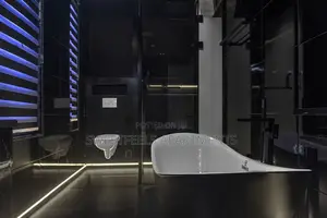 2 Bedroom With Middle Sized Bed