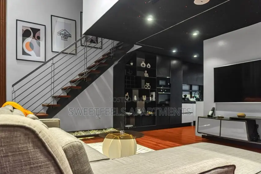 2 Bedroom With Middle Sized Bed