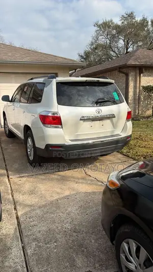 Toyota Highlander 3.5L 4WD 2013 White