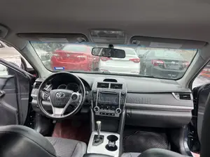 Toyota Camry SE 4dr Sedan (2.5L 4cyl 6A) 2012 Blue