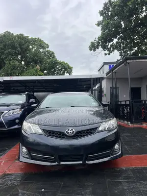 Toyota Camry SE 4dr Sedan (2.5L 4cyl 6A) 2012 Blue