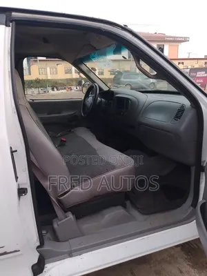 Ford F-150 Series Lariat 1999 White