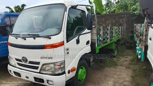 Toyota Dyna 2014