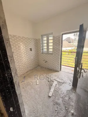 3bdrm Duplex in Shelter Extension, Uyo for rent