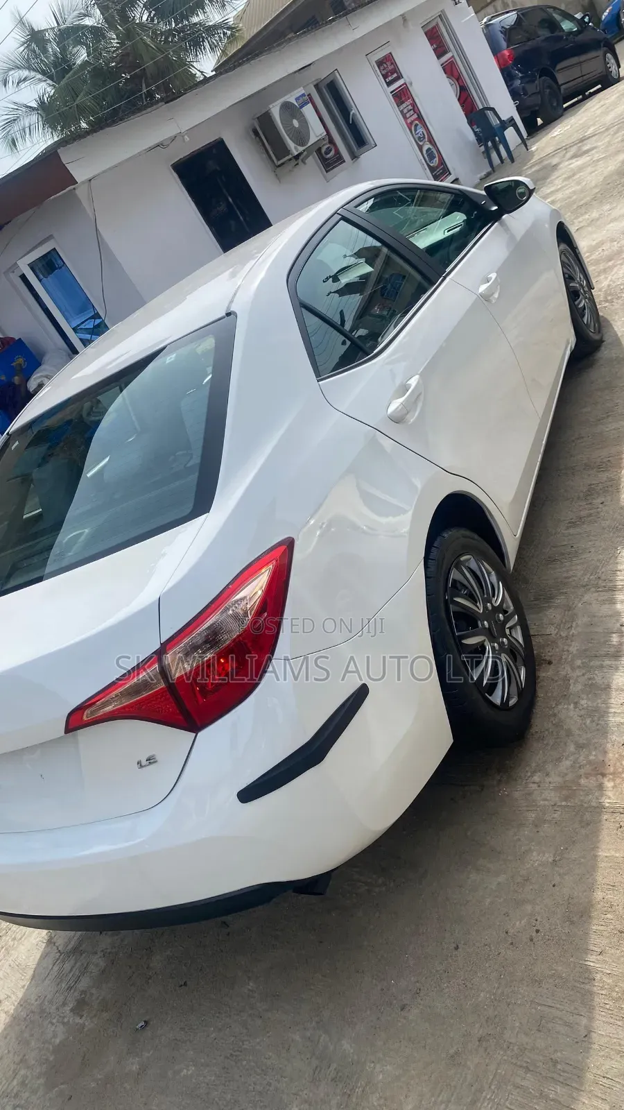 Toyota Corolla 2018 White