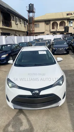Toyota Corolla 2018 White