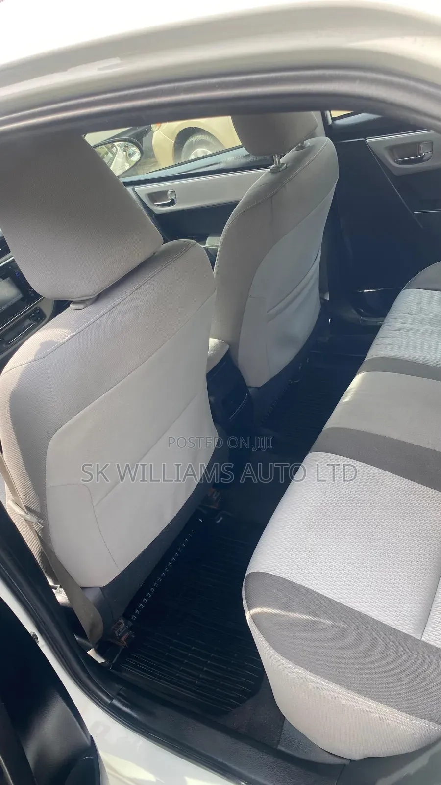 Toyota Corolla 2018 White