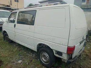Volkswagen Transporter 2004 White