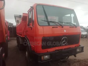 Mercedes Benz 2235 Tipper 10 Tyres With Auxiliary (4x4) (Foreign Used)