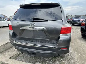 Toyota Highlander Limited 2010 Gray