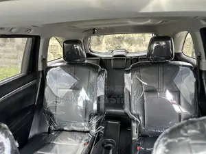 Toyota Highlander SE 4x4 V6 (3.5L 6cyl 8A) 2018 Gray