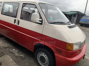 Volkswagen Transporter 2004 Red