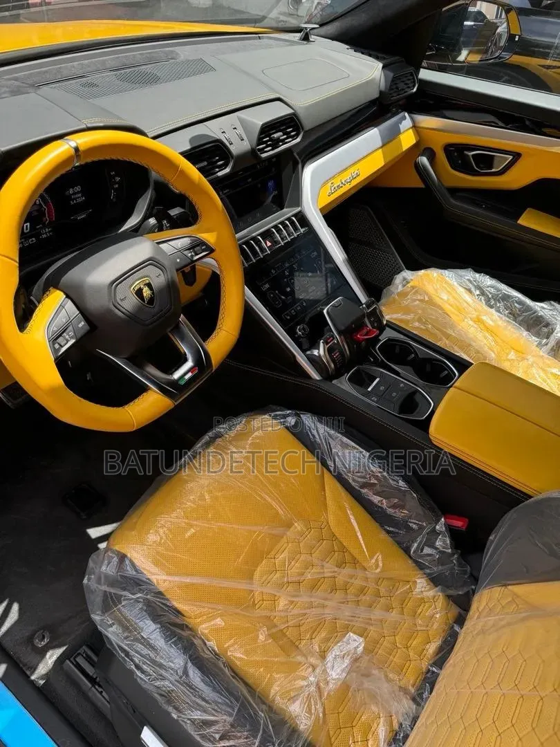 Lamborghini Urus Base 4dr AWD 2020 White